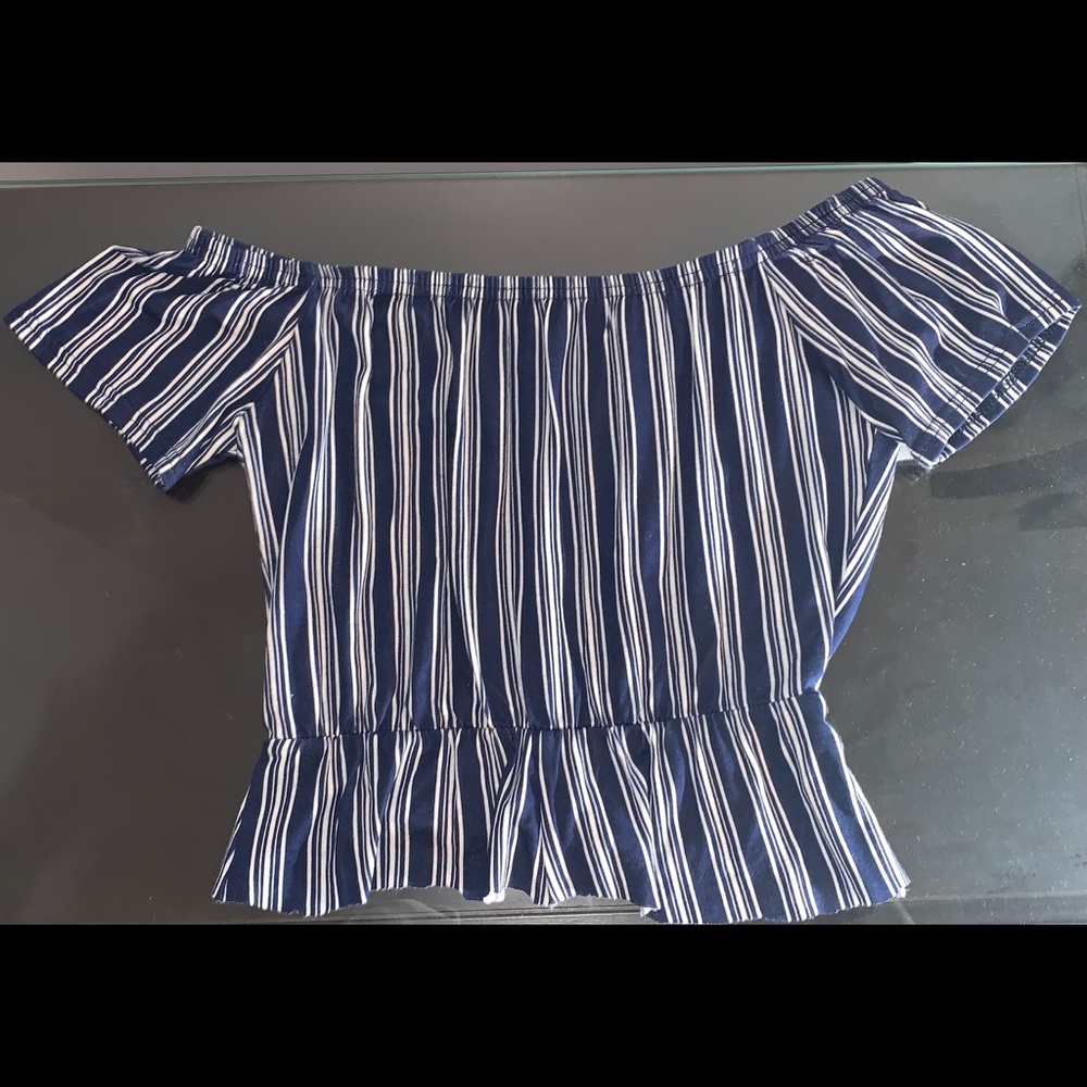 Cropped striped top